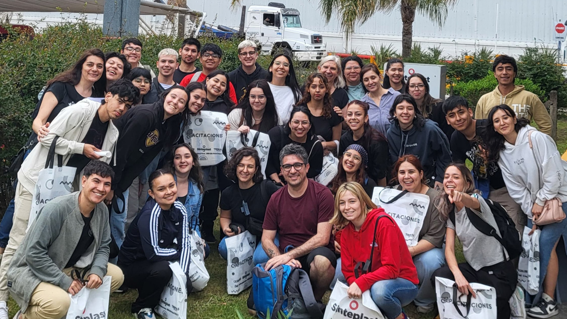 Estudiantes de Diseño de Interiores y Mobiliario, en viaje de estudios a Buenos Aires y La Plata