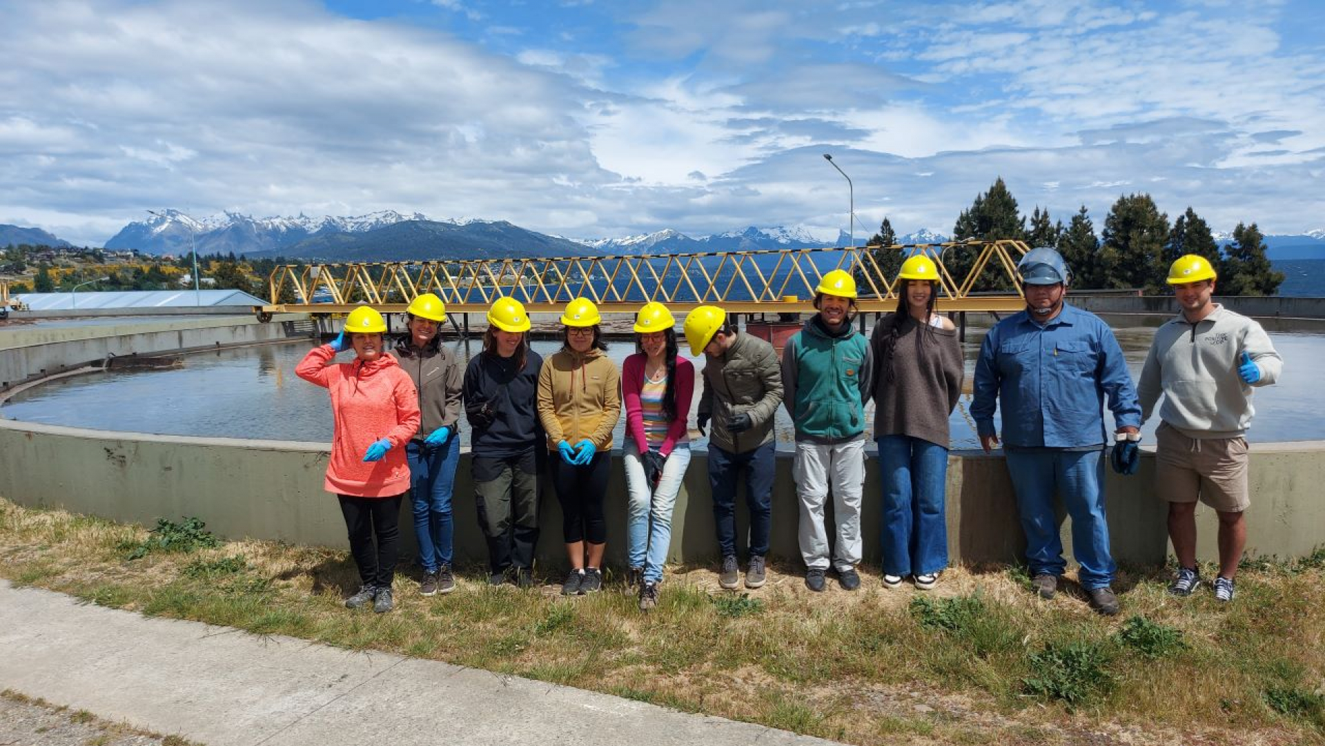 Estudiantes de Ingeniería Ambiental visitaron la planta depuradora de la CEB