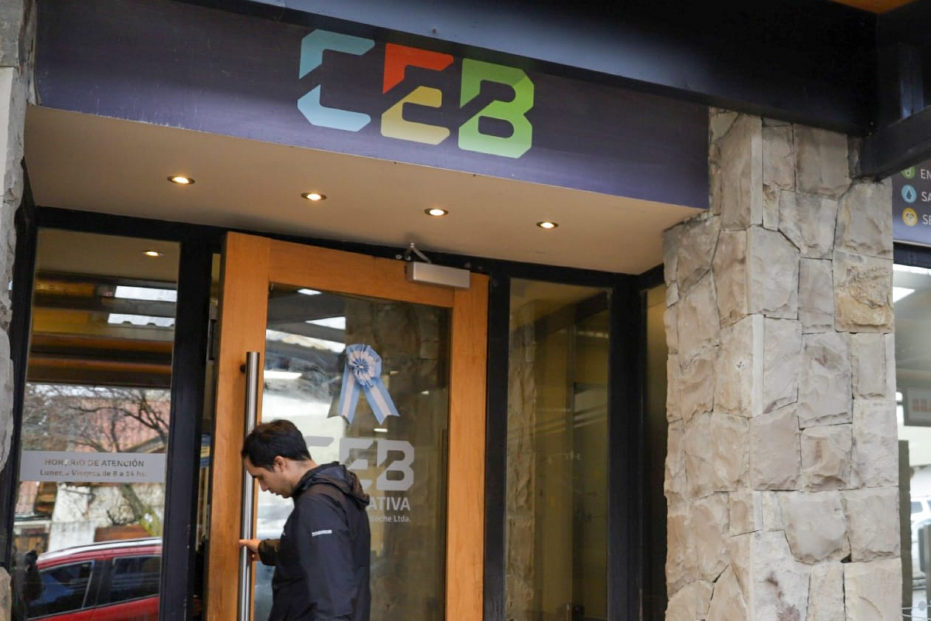 La CEB busca dos pasantes para el área de Recursos Humanos